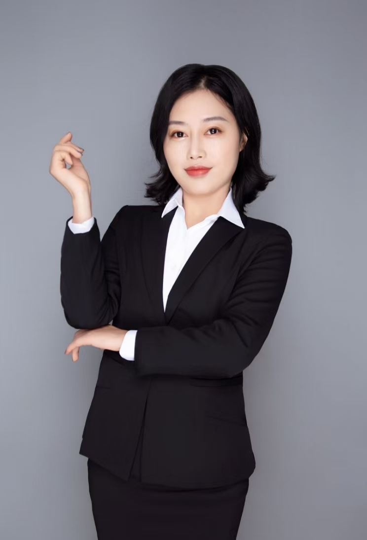 徐莎雯老师照片